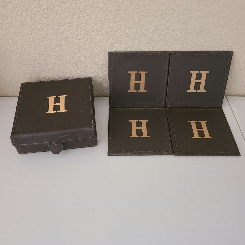 charge it by joey set of 4 brown leather coasters monogrammed with letter H - Picture 5 of 5